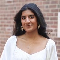 Gayatri Headshot