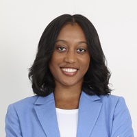 Je'lyn Headshot