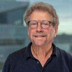 Eli Noam