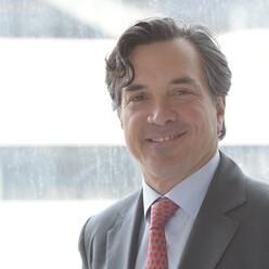 Andrew S. Gundlach ’01