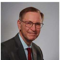 Photo of Professor R. Glenn Hubbard