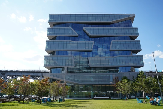 Henry R. Kravis Hall, Columbia Business School 