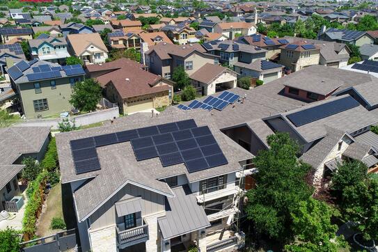 Solar rooftop panels in Texas