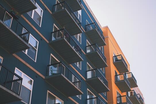 Low angle view of building photo – Photo by Brandon Griggs on Unsplash      