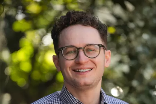 Photo Image of Jonathan Sperling