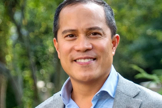Mark Momongan '99