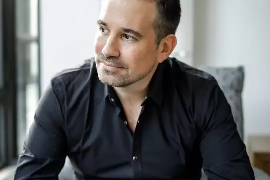Yuval Ariav