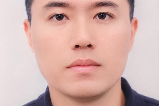 Tom Nguyen headshot